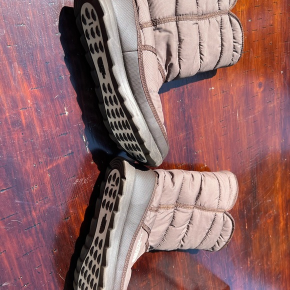 North Face lined boots - Picture 3 of 4